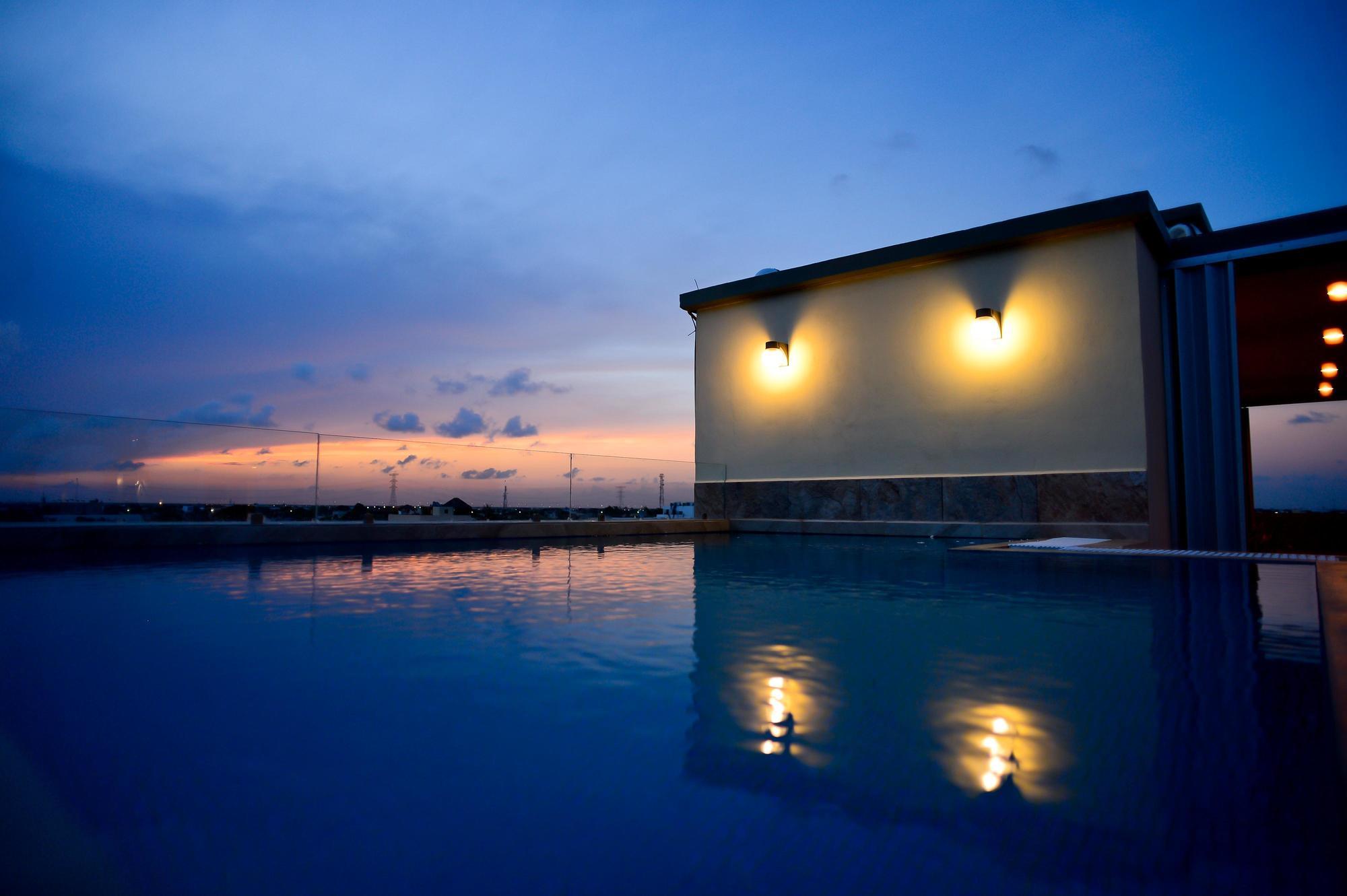 Sunrise 42 Suites Hotel Playa del Carmen Exterior foto